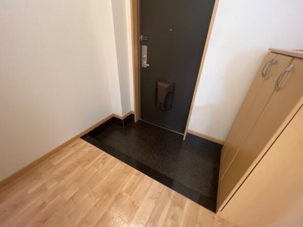 玄関(玄関)
