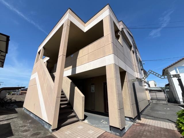 物件外観写真2　(外観写真（昼）)