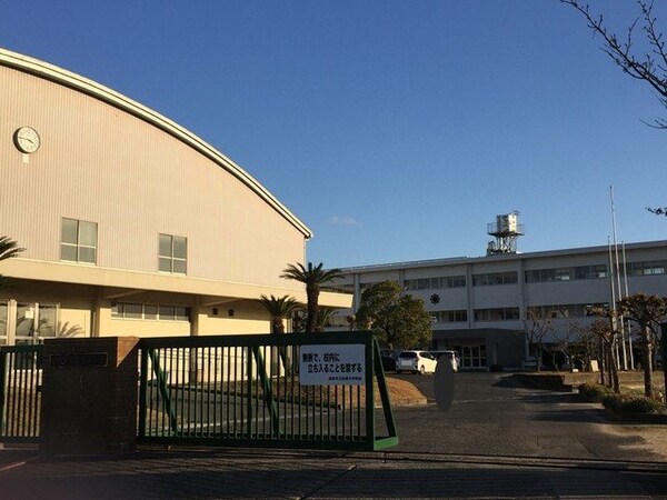 周辺環境(船穂中学校まで140m)