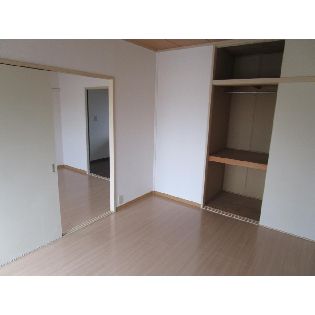 物件内観写真10　(洋室)