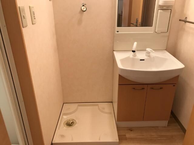 物件内観写真15　(洗濯機置場)