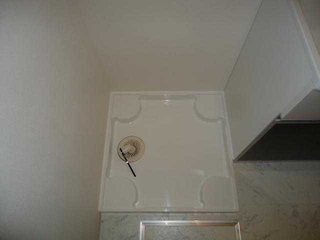 物件内観写真15　(洗濯機置場)