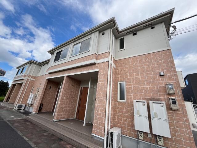 物件外観写真1　(外観写真（昼）)