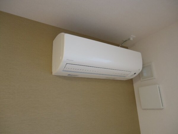 建物設備(エアコン（２台付）)