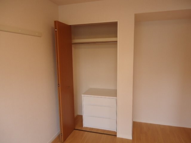 物件内観写真24　(洋室)