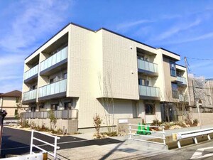 シャーメゾンプレシャス外観写真