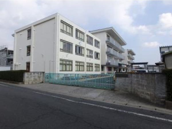 周辺環境(老松小学校まで550m)
