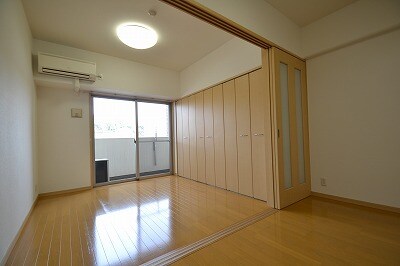 物件内観写真5　(建物外観)