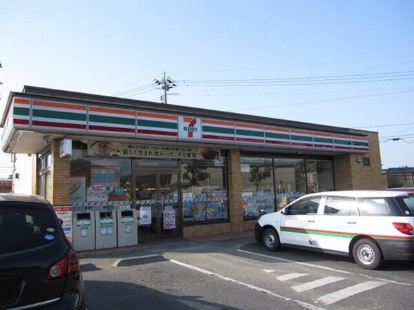 周辺環境(セブンイレブン　真備川辺店まで1800m)