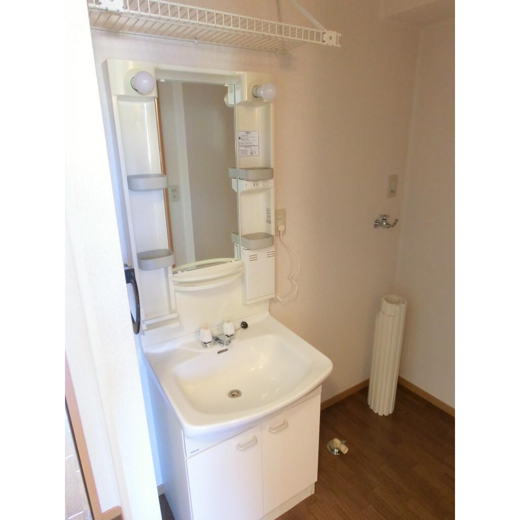 物件内観写真11　(洗面所)