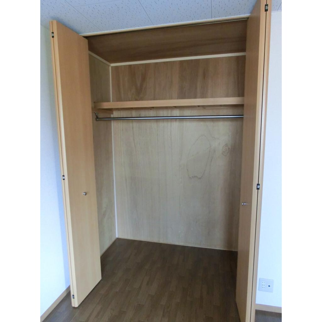 物件内観写真13　(収納)