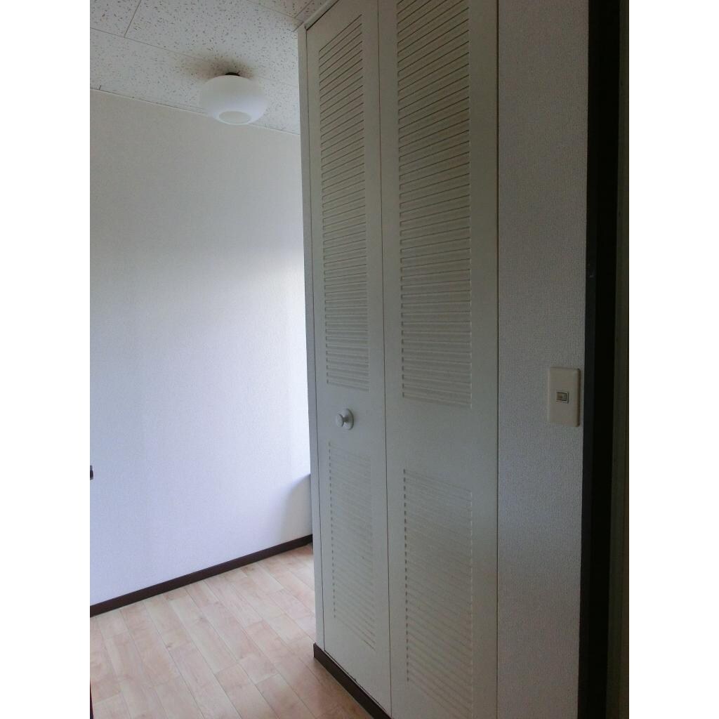 物件内観写真14　(収納)