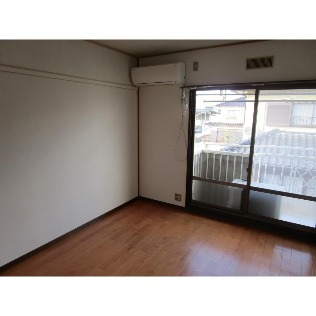 物件内観写真14　(洋室)