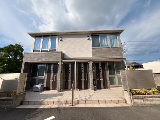 物件外観写真1　(外観写真（昼）)