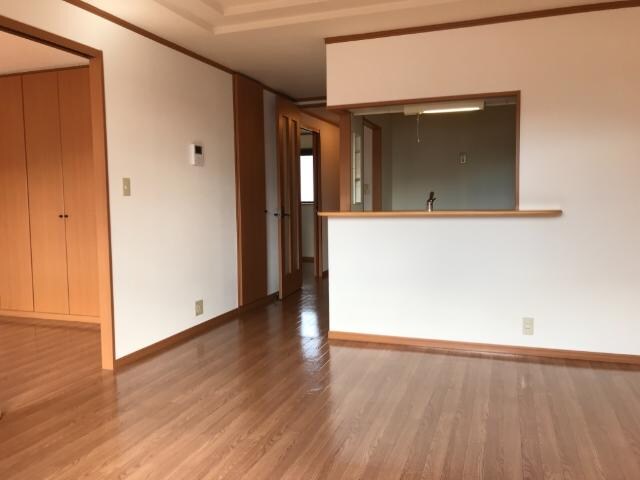 物件内観写真10　(リビング)