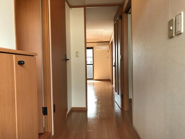 玄関(廊下)