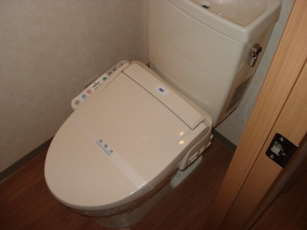 トイレ(シャワー付トイレ)