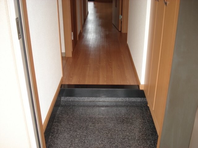 物件内観写真20　(玄関)