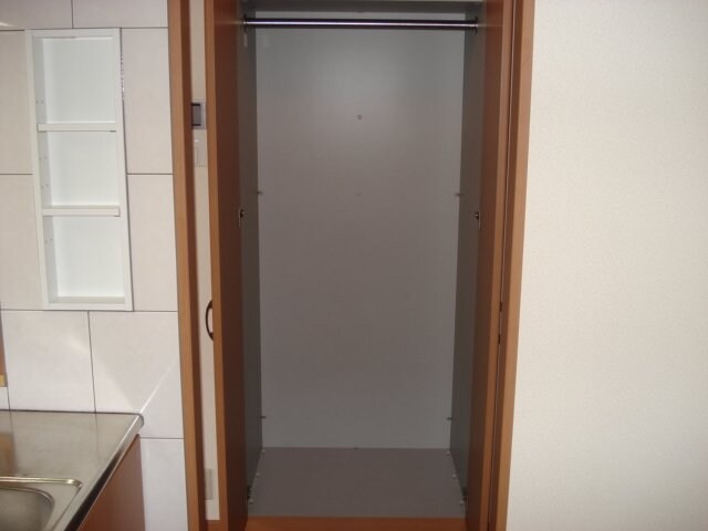 物件内観写真21　(収納)