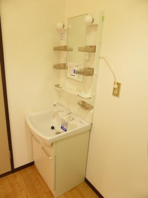 物件内観写真8　(洗面所)