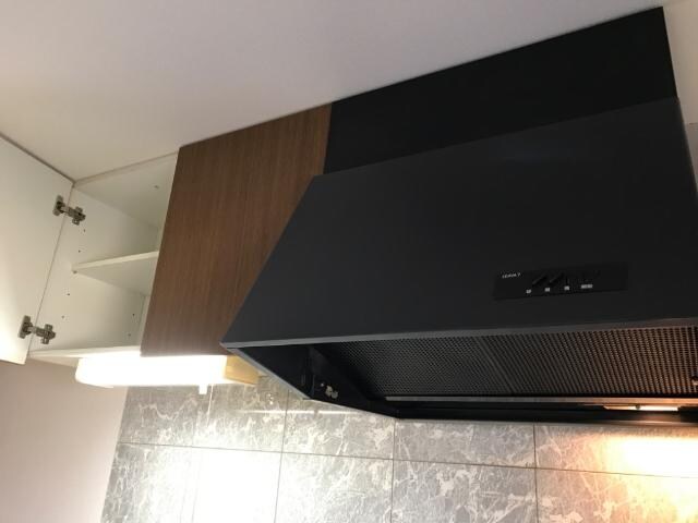 物件内観写真11　(吊り戸棚)