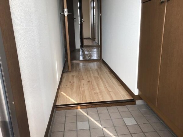玄関(玄関)