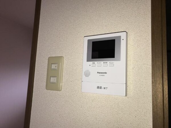 内装他(カメラ付インターホン)