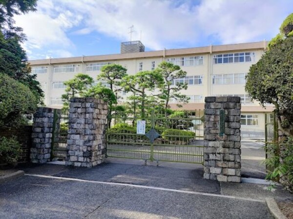 周辺環境(岡山県立倉敷青陵高校 686m)