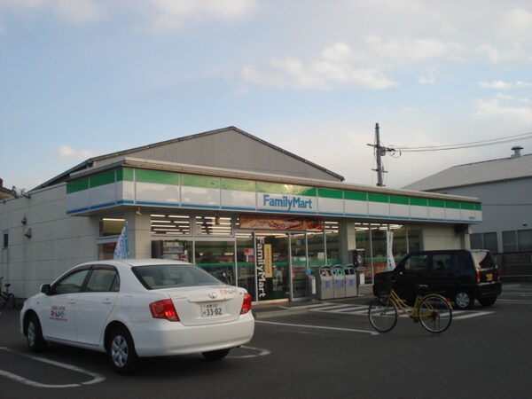 周辺環境(ファミリーマート倉敷連島店まで573ｍ)