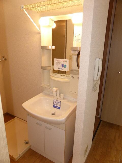 物件内観写真6　(洗面所)