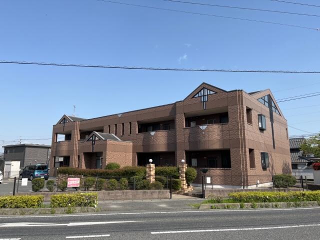 物件外観写真1　(外観写真（昼）)