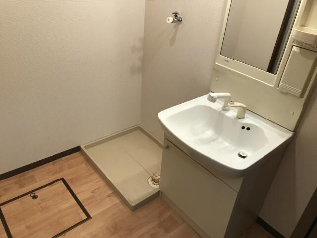 物件内観写真10　(洗髪洗面化粧台)