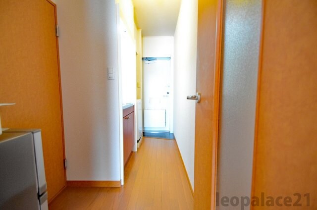 物件内観写真4　(備品や設備仕様は号室等により異なります現地をご確認下さい。)