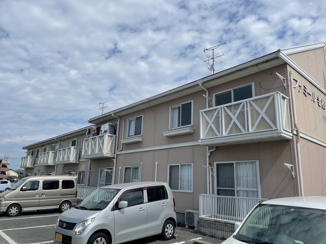 ファミール老松A