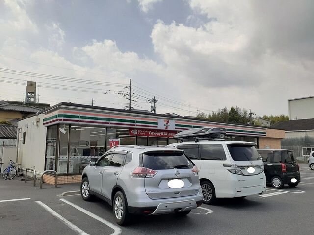 物件外観写真2　(セブンイレブン早島店まで600m)