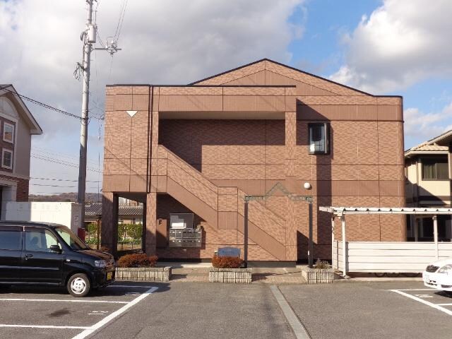 物件外観写真1　(外観写真（昼）)