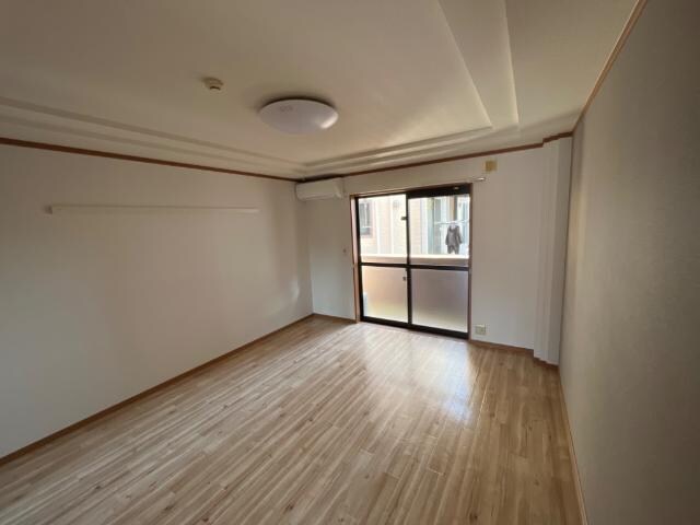 物件内観写真7　(洋室)