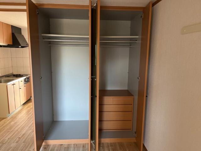 物件内観写真12　(クローゼット)