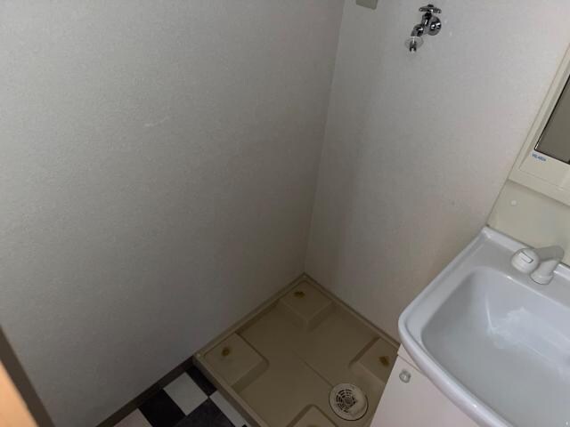 物件内観写真20　(洗濯機置場)