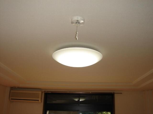 物件内観写真14　(照明器具)