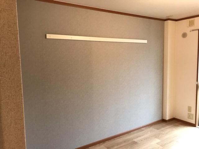 物件内観写真15　(ハンガーモール付き)