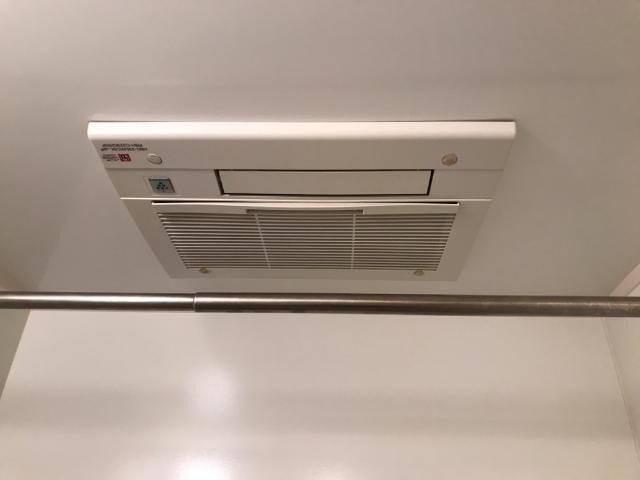 物件内観写真10　(浴室乾燥機)