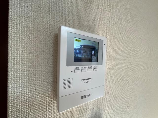物件内観写真19　(カメラ付インターホン)