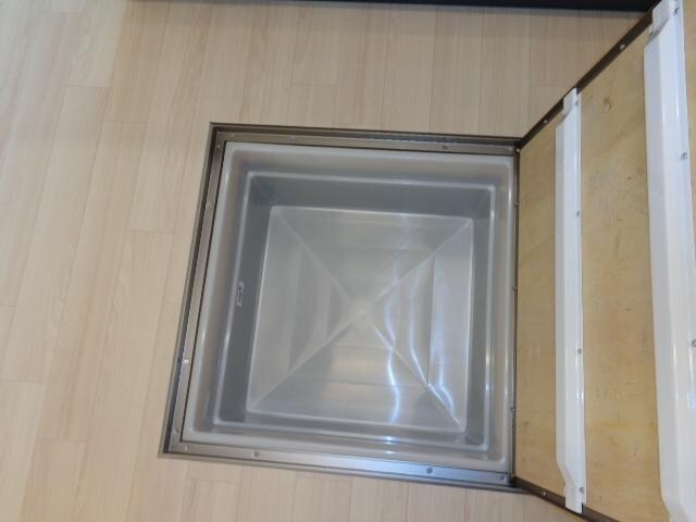 物件内観写真22　(床下収納)