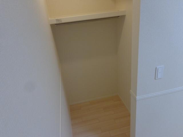 物件内観写真24　(収納)