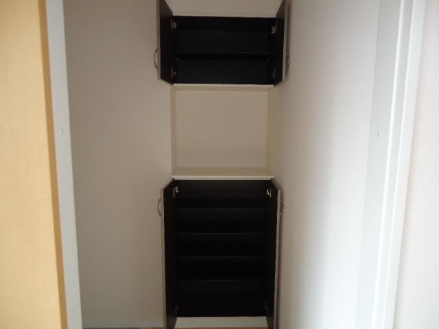 物件内観写真27　(下駄箱)