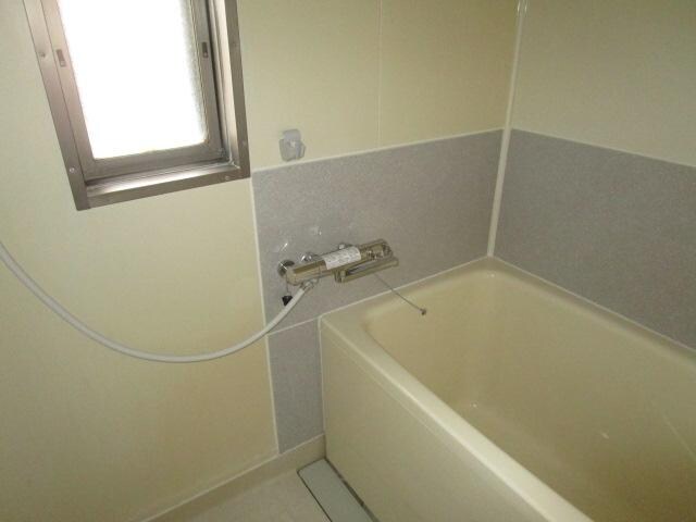 物件内観写真4　(風呂)