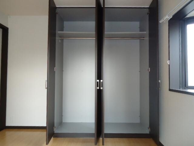 物件内観写真13　(カメラ付インターホン)