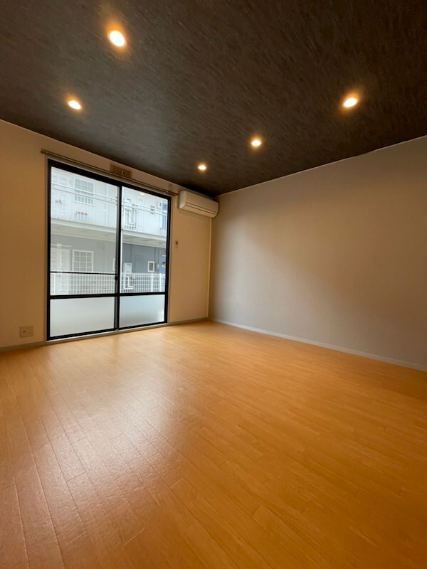 物件内観写真13　(駐車場)