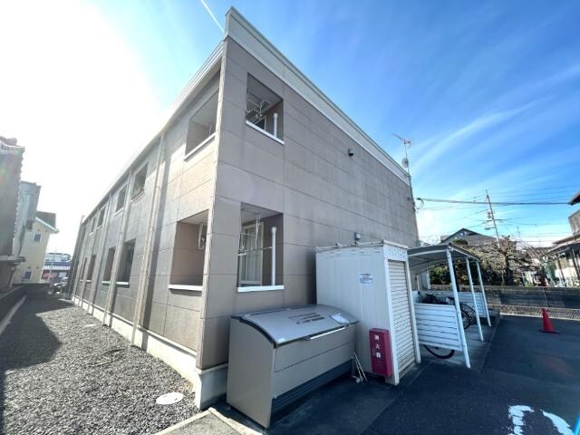 物件外観写真1　(外観写真（昼）)